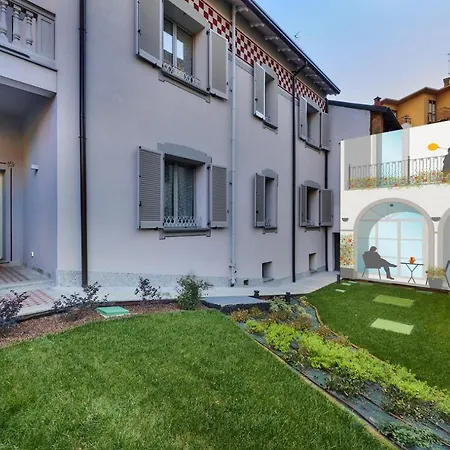 Liberty Apt Lierna شقة